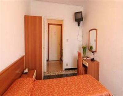 фото отеля Hotel San Giacomo San Bartolomeo al Mare