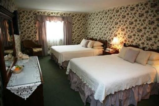 фото отеля Three Village Inn