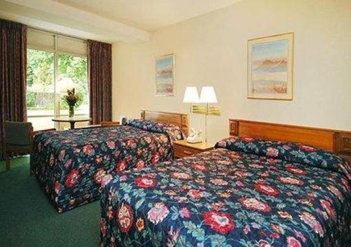 фото отеля Econo Lodge Lenox