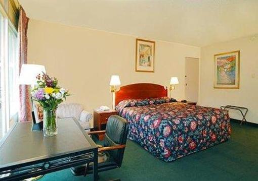 фото отеля Econo Lodge Lenox