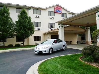 фото отеля Ramada Limited Fairborn