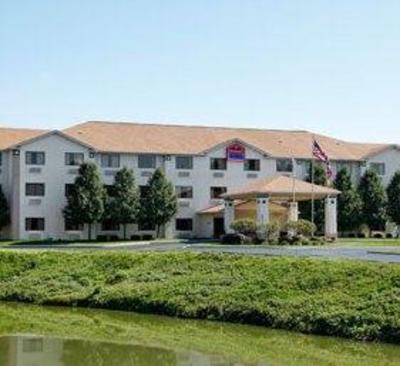 фото отеля Ramada Limited Fairborn