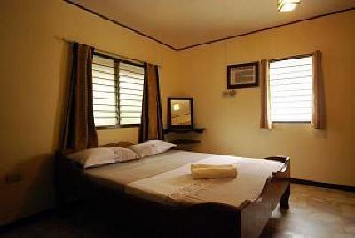 фото отеля Blue Ribbon Divers & Sunsplash Resort Puerto Galera