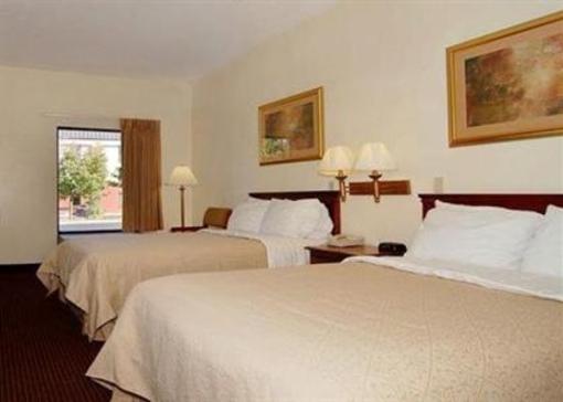 фото отеля Quality Inn Goodlettsville
