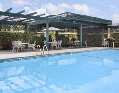 фото отеля Ramada Limited - Santa Clara
