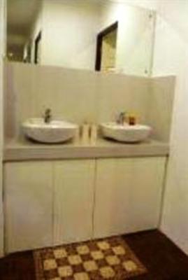 фото отеля Our Melting Pot Hostel Makati City