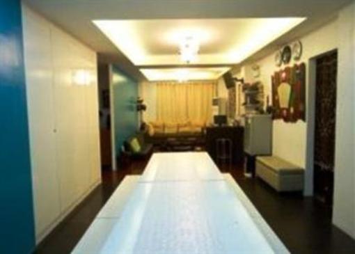 фото отеля Our Melting Pot Hostel Makati City