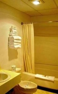 фото отеля Westfield Inn & Suites