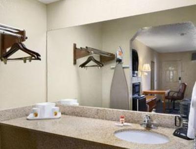 фото отеля Super 8 Hotel Monroe (Louisiana)