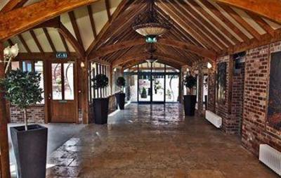 фото отеля Old Thorns Golf & Country Estate Liphook