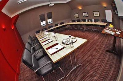 фото отеля Old Thorns Golf & Country Estate Liphook