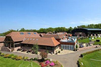 фото отеля Old Thorns Golf & Country Estate Liphook