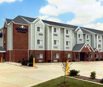 фото отеля Microtel Inn & Suites Notre Dame University South Bend