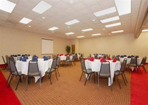 фото отеля Quality Inn Coliseum