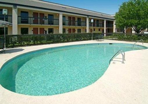 фото отеля Quality Inn Coliseum