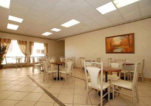 фото отеля Quality Inn Coliseum