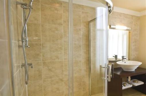 фото отеля Smith & Western Tunbridge Wells