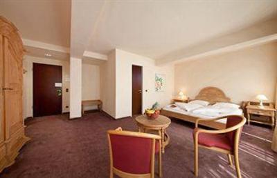 фото отеля Madison I Dusseldorf Hotel