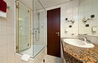 фото отеля Madison I Dusseldorf Hotel