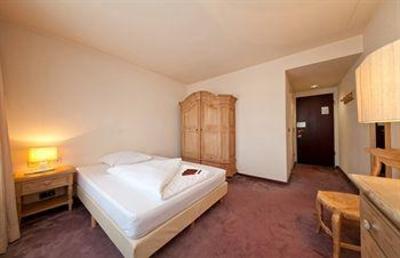 фото отеля Madison I Dusseldorf Hotel