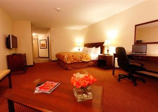 фото отеля Pomeroy Inn & Suites Chetwynd