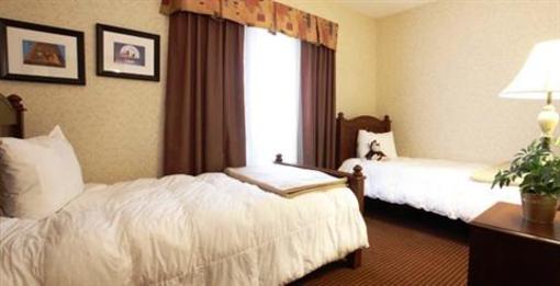 фото отеля Pomeroy Inn & Suites Chetwynd