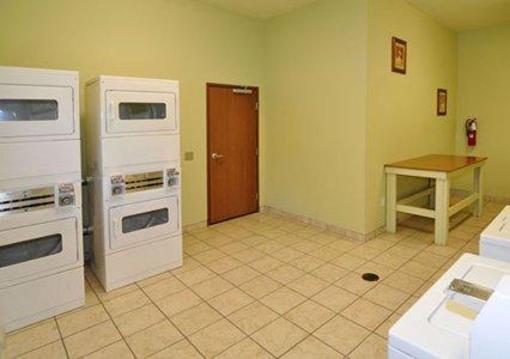 фото отеля Suburban Extended Stay Hotel Panama City (Florida)