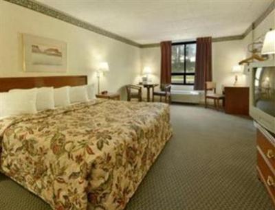 фото отеля Days Inn Meadville Conference Center