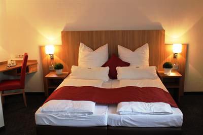 фото отеля Hotel Ambassador Grasbrunn