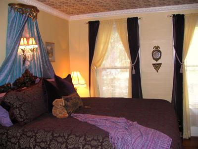 фото отеля Larelle House Bed & Breakfast