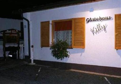 фото отеля Guesthouse Kitty Portschach am Worthersee