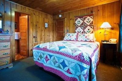 фото отеля Tamarack Lodge and Resort