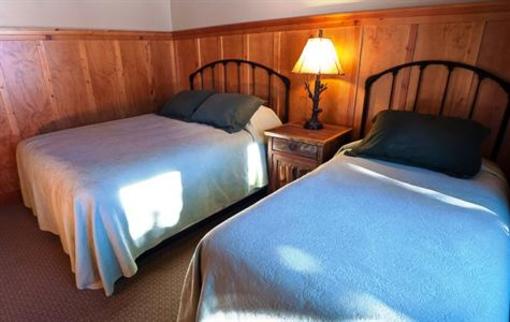 фото отеля Tamarack Lodge and Resort