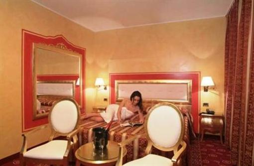 фото отеля Hotel De La Ville Pavia