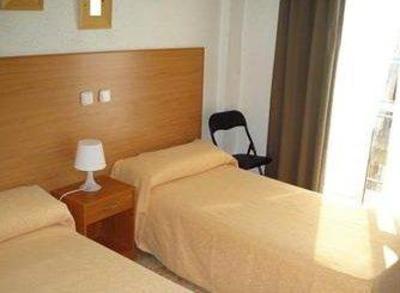 фото отеля Pension Santa Fe Hotel Fuengirola