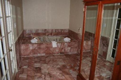 фото отеля Barcelona Suites Albuquerque