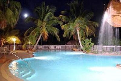 фото отеля Coconut Cove Resort and Marina