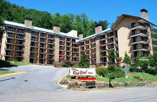 фото отеля Red Roof Inn & Suites Gatlinburg - Aquarium