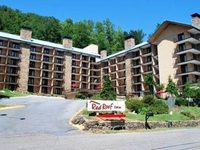 Red Roof Inn & Suites Gatlinburg - Aquarium