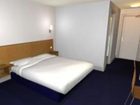 фото отеля Travelodge Edinburgh Dreghorn