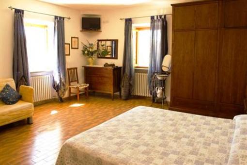 фото отеля Casale Le Burgne