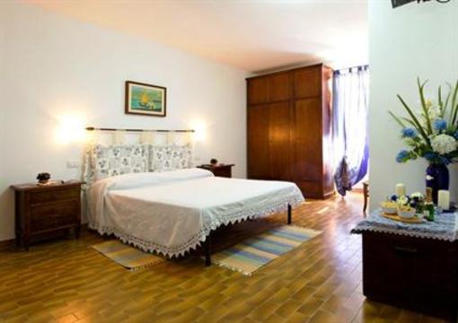 фото отеля Casale Le Burgne