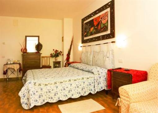 фото отеля Casale Le Burgne