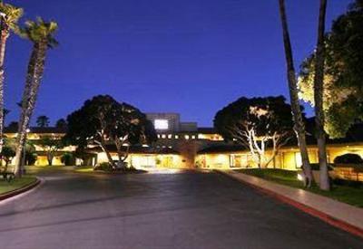фото отеля Four Points by Sheraton Ventura Harbor