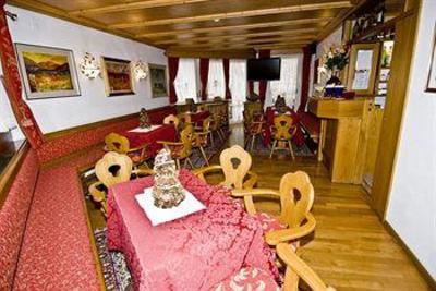 фото отеля Olimpia Hotel Cortina D'ampezzo