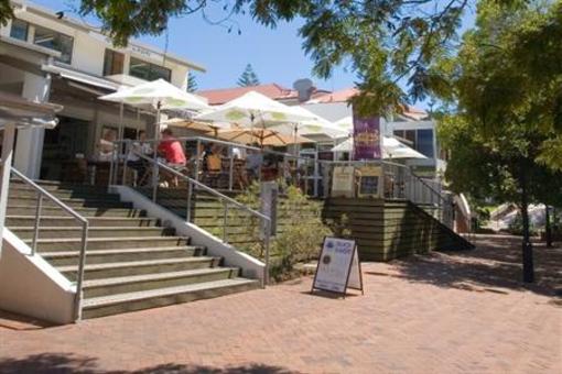 фото отеля Andari Apartments Noosa