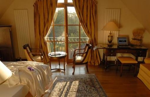 фото отеля Auberge Saint Walfrid Hotel Sarreguemines