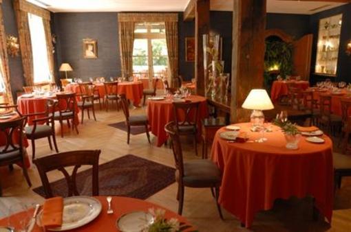 фото отеля Auberge Saint Walfrid Hotel Sarreguemines