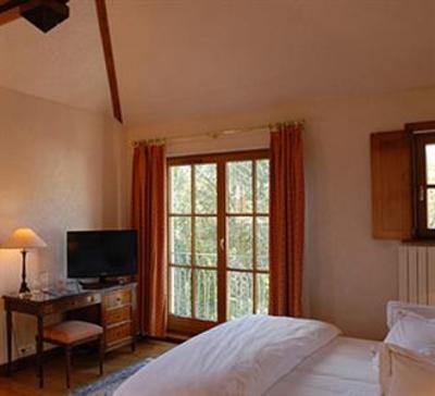фото отеля Auberge Saint Walfrid Hotel Sarreguemines