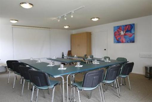 фото отеля Onetangi Beach Apartments